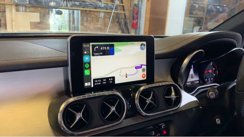 Mercedes X class CarPlay